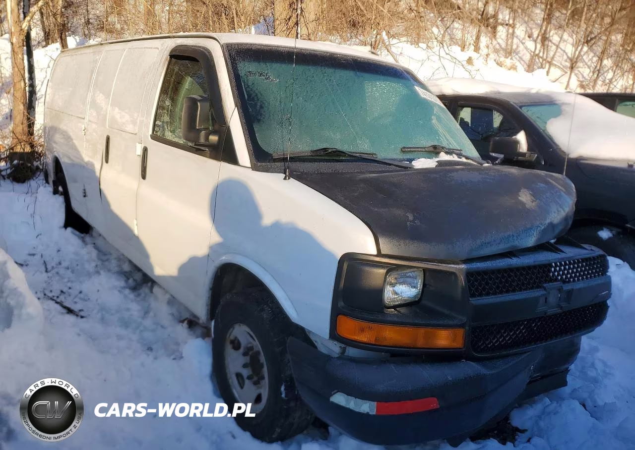 2014 Chevrolet Express 2500 Utility - Service Van VIN:1GCWGGFAXE1183830 - 4