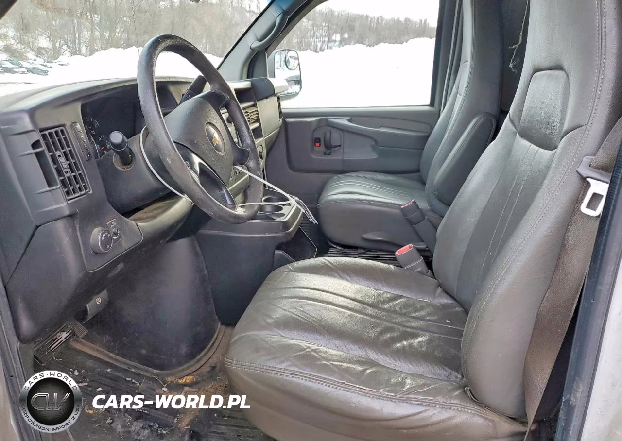 2014 Chevrolet Express 2500 Utility - Service Van VIN:1GCWGGFAXE1183830 - 7