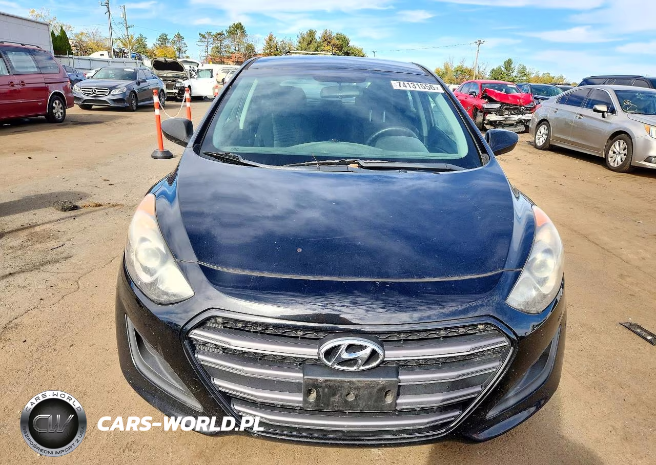 2017 Hyundai Elantra Gt Base VIN:KMHD35LH1HU377007 - 5