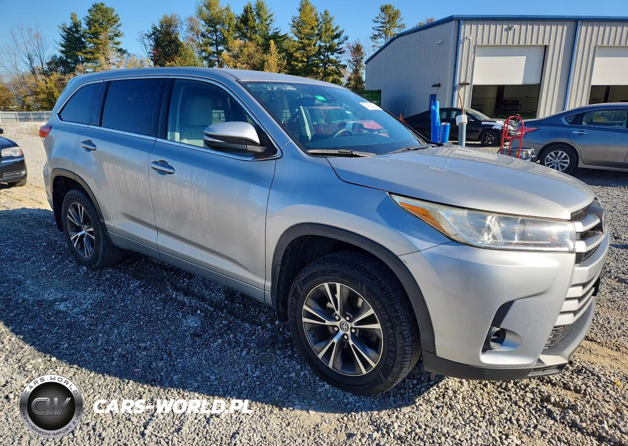2017 Toyota Highlander Le VIN:5TDBZRFHXHS394762 - 4