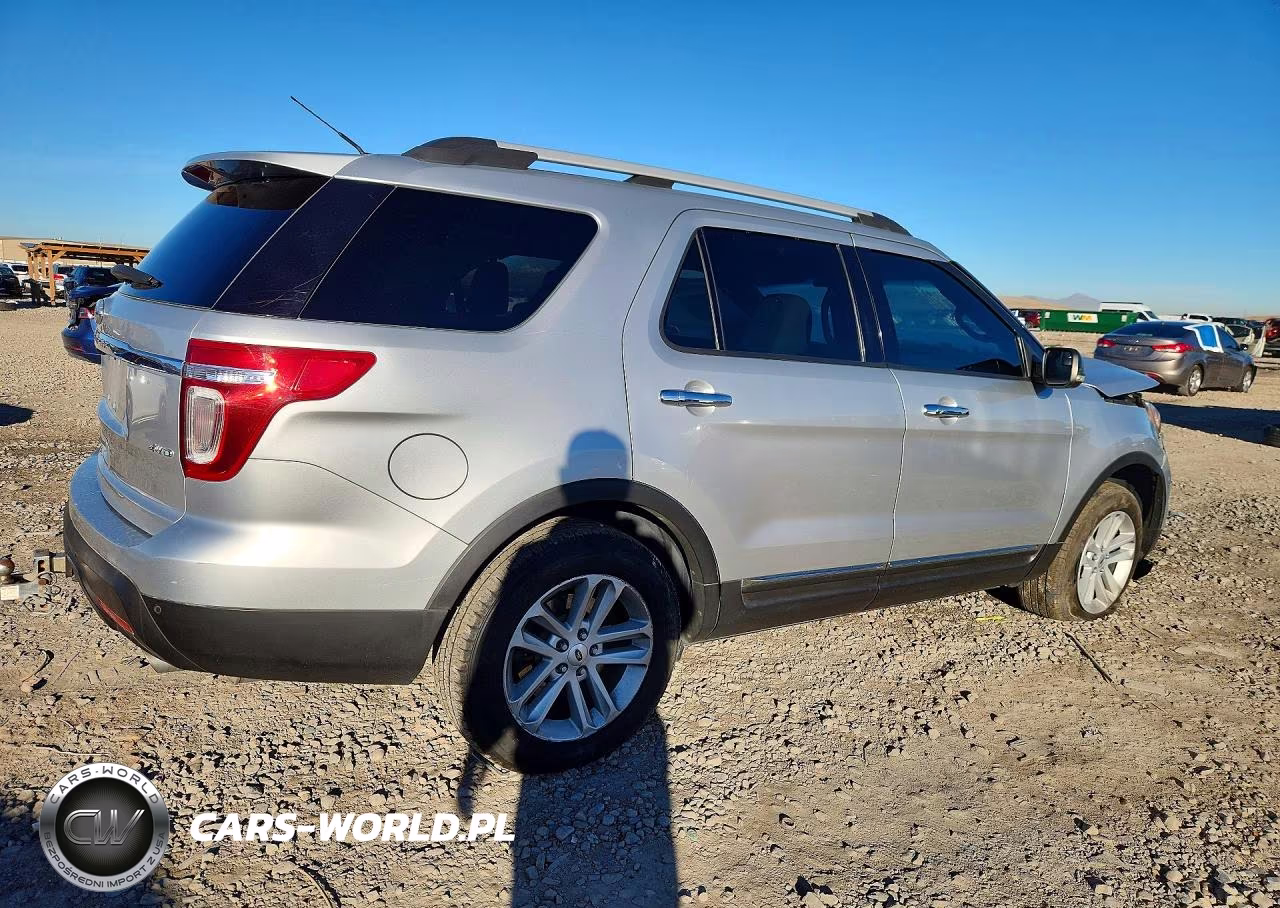 2011 Ford Explorer Xlt VIN:1FMHK8D83BGA15643 - 3