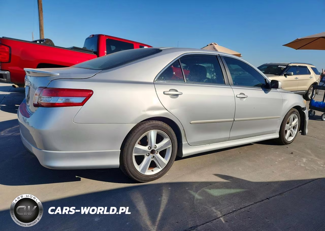 2010 Toyota Camry Se VIN:4T1BF3EK8AU015712 - 3