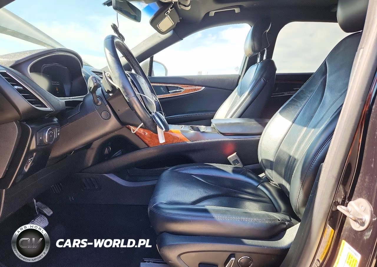 2019 Lincoln Nautilus Reserve VIN:2LMPJ8L93KBL39793 - 7