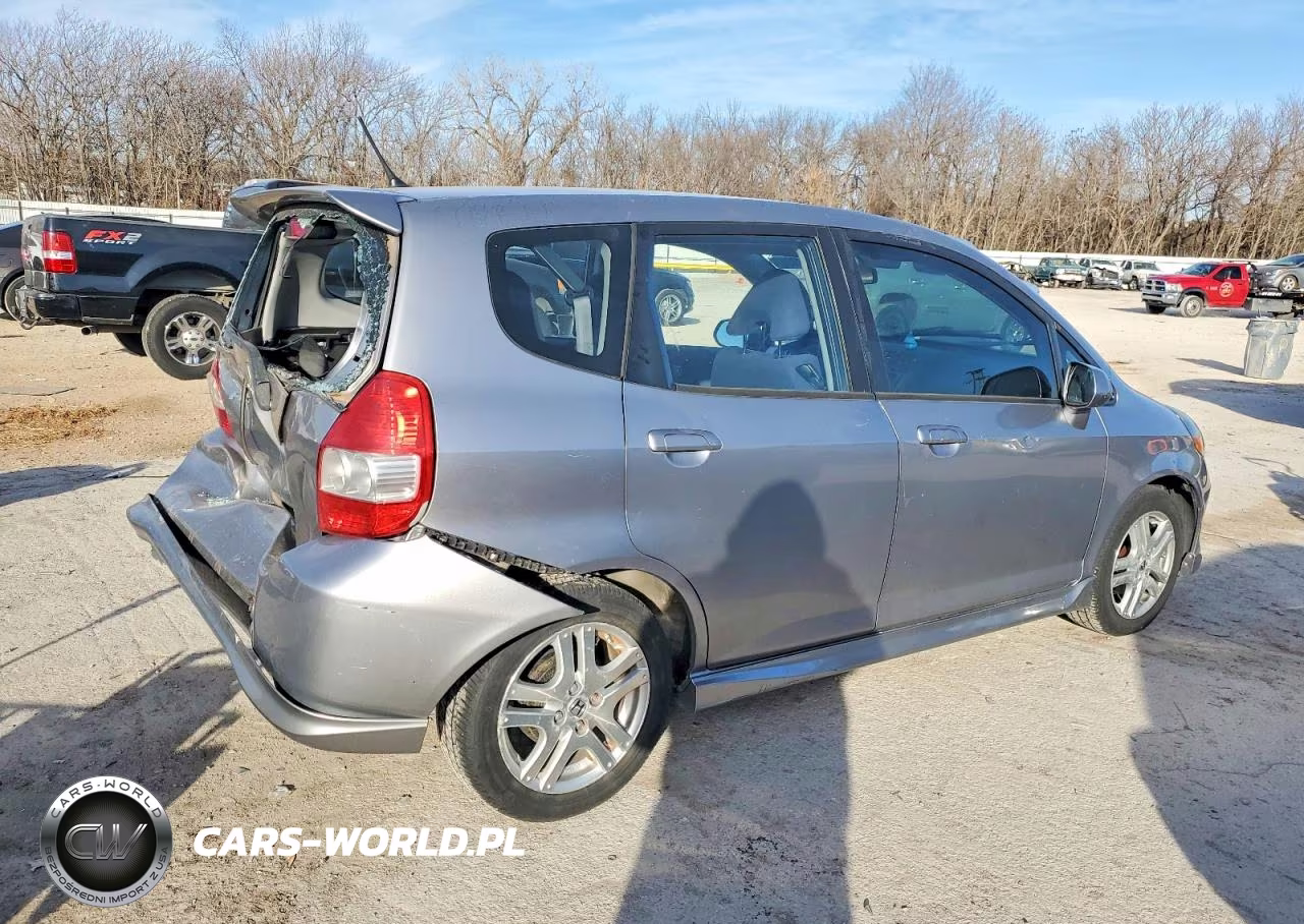 2008 Honda Fit Sport VIN:JHMGD38628S043220 - 3