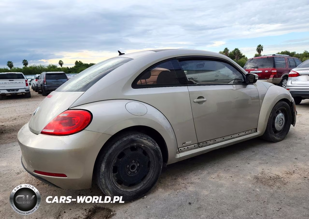 2013 Volkswagen Beetle VIN:3VWJX7AT4DM602191 - 3