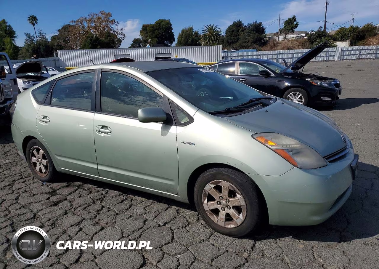 2008 Toyota Prius Base VIN:JTDKB20U383343543 - 4