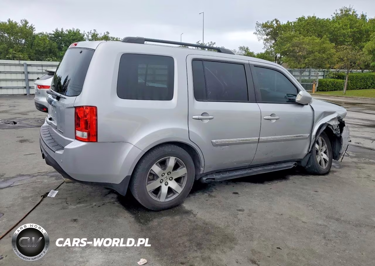 2015 Honda Pilot Touring VIN:5FNYF3H99FB003883 - 3