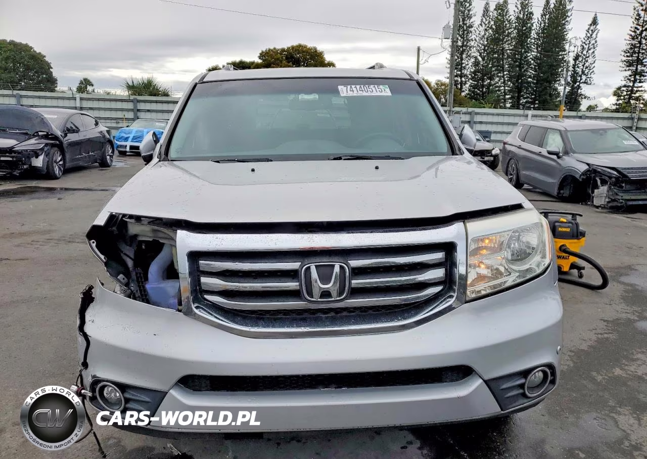 2015 Honda Pilot Touring VIN:5FNYF3H99FB003883 - 5