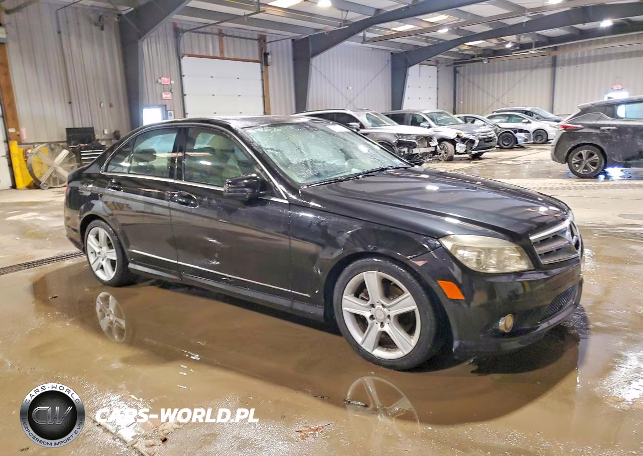 2010 Mercedes-Benz C 300 VIN:WDDGF5EB2AR107011 - 4
