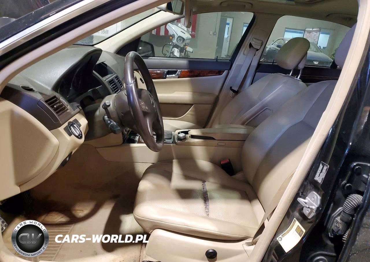 2010 Mercedes-Benz C 300 VIN:WDDGF5EB2AR107011 - 7