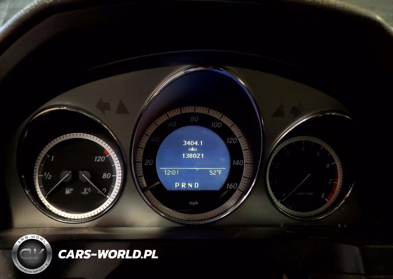 2010 Mercedes-Benz C 300 VIN:WDDGF5EB2AR107011 - 9