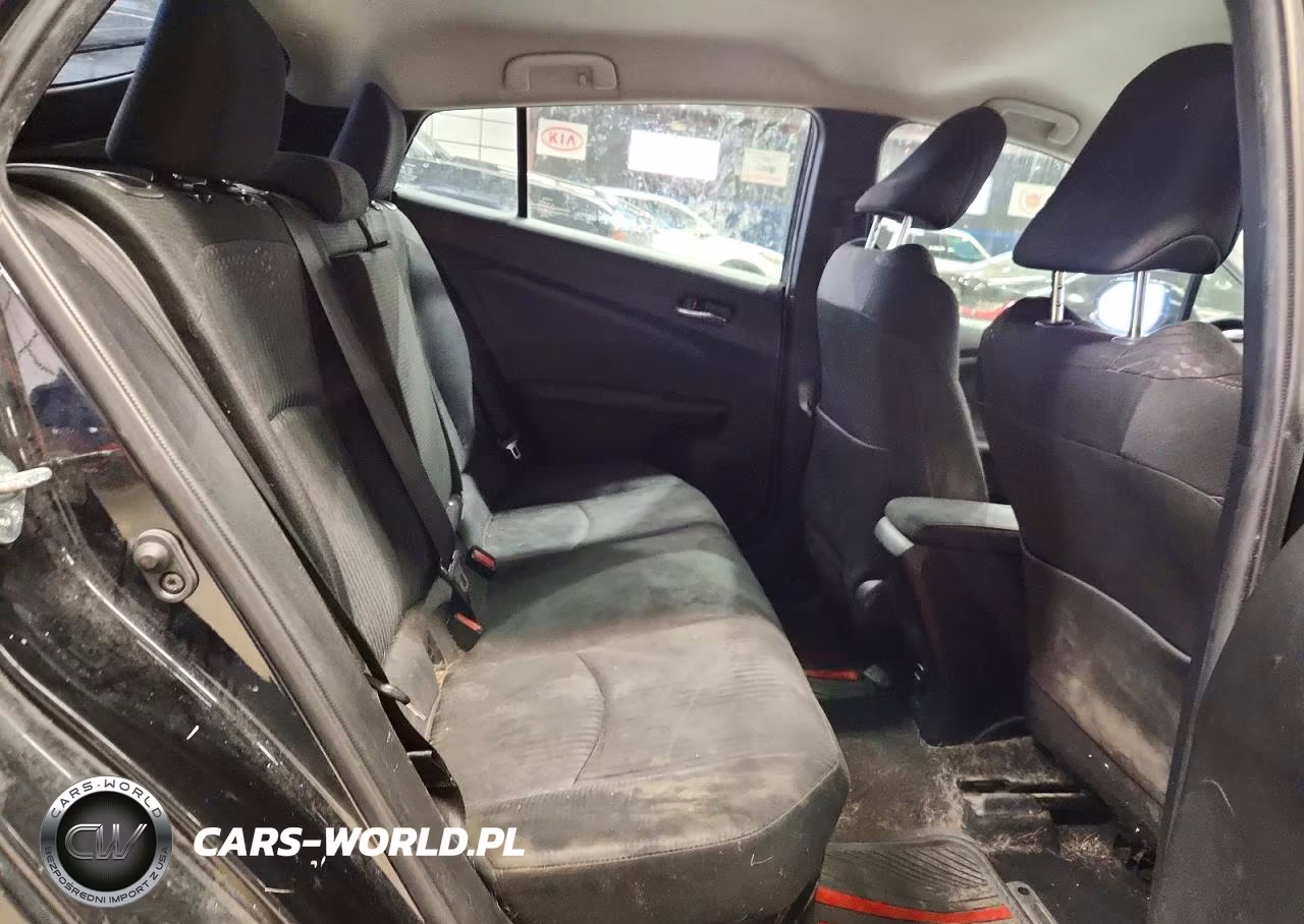 2018 Toyota Prius Two VIN:JTDKBRFU1J3076313 - 10
