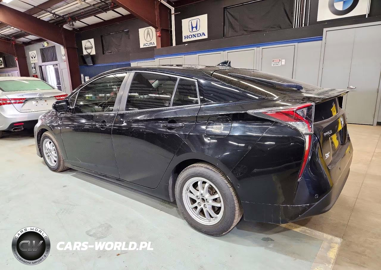 2018 Toyota Prius Two VIN:JTDKBRFU1J3076313 - 2