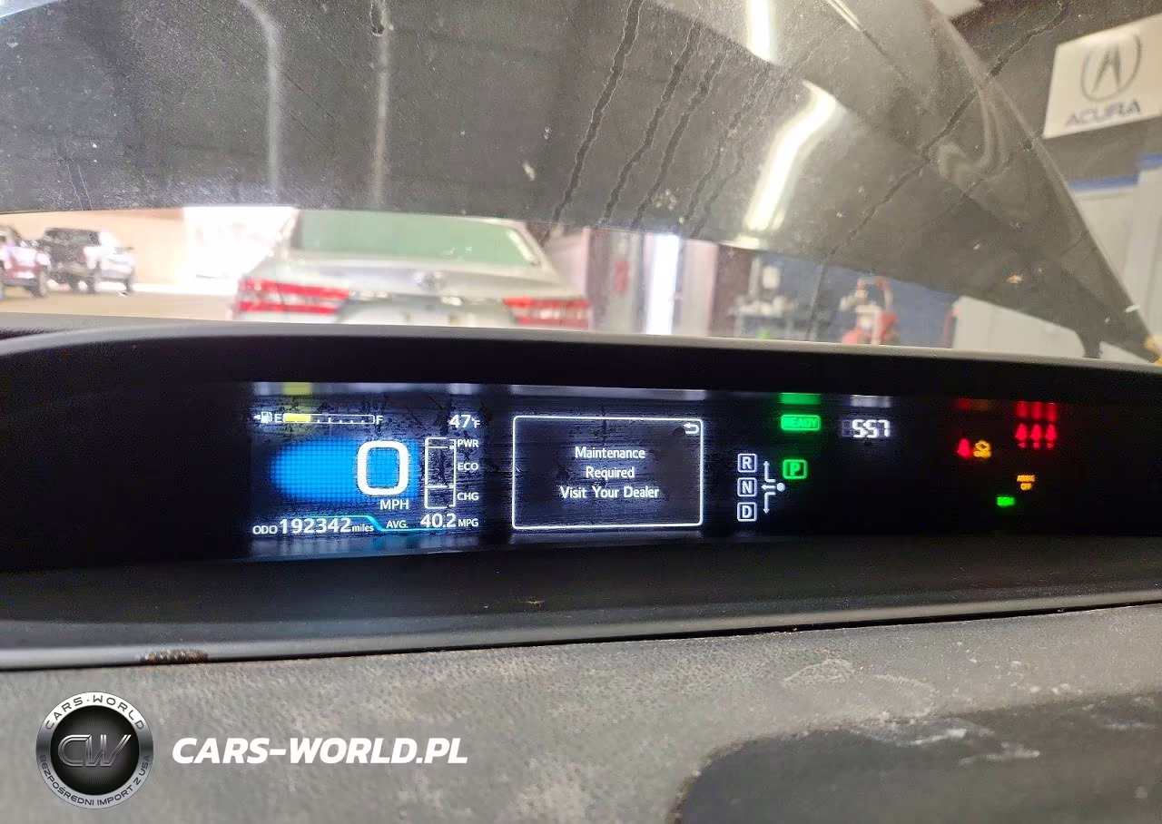 2018 Toyota Prius Two VIN:JTDKBRFU1J3076313 - 9