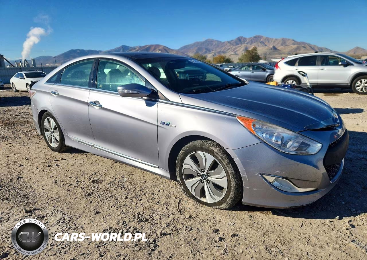2015 Hyundai Sonata Hybrid Limited VIN:KMHEC4A42FA129569 - 4