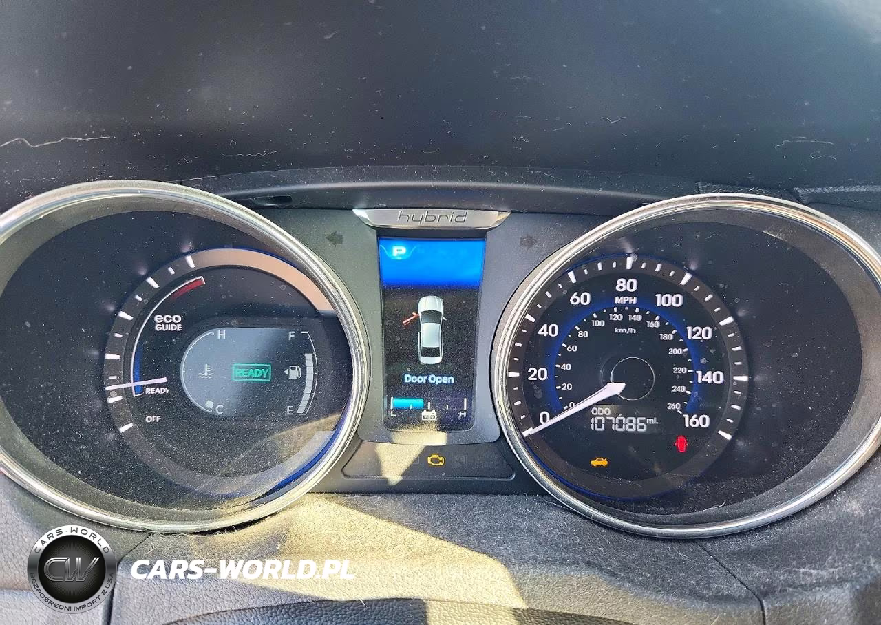 2015 Hyundai Sonata Hybrid Limited VIN:KMHEC4A42FA129569 - 9