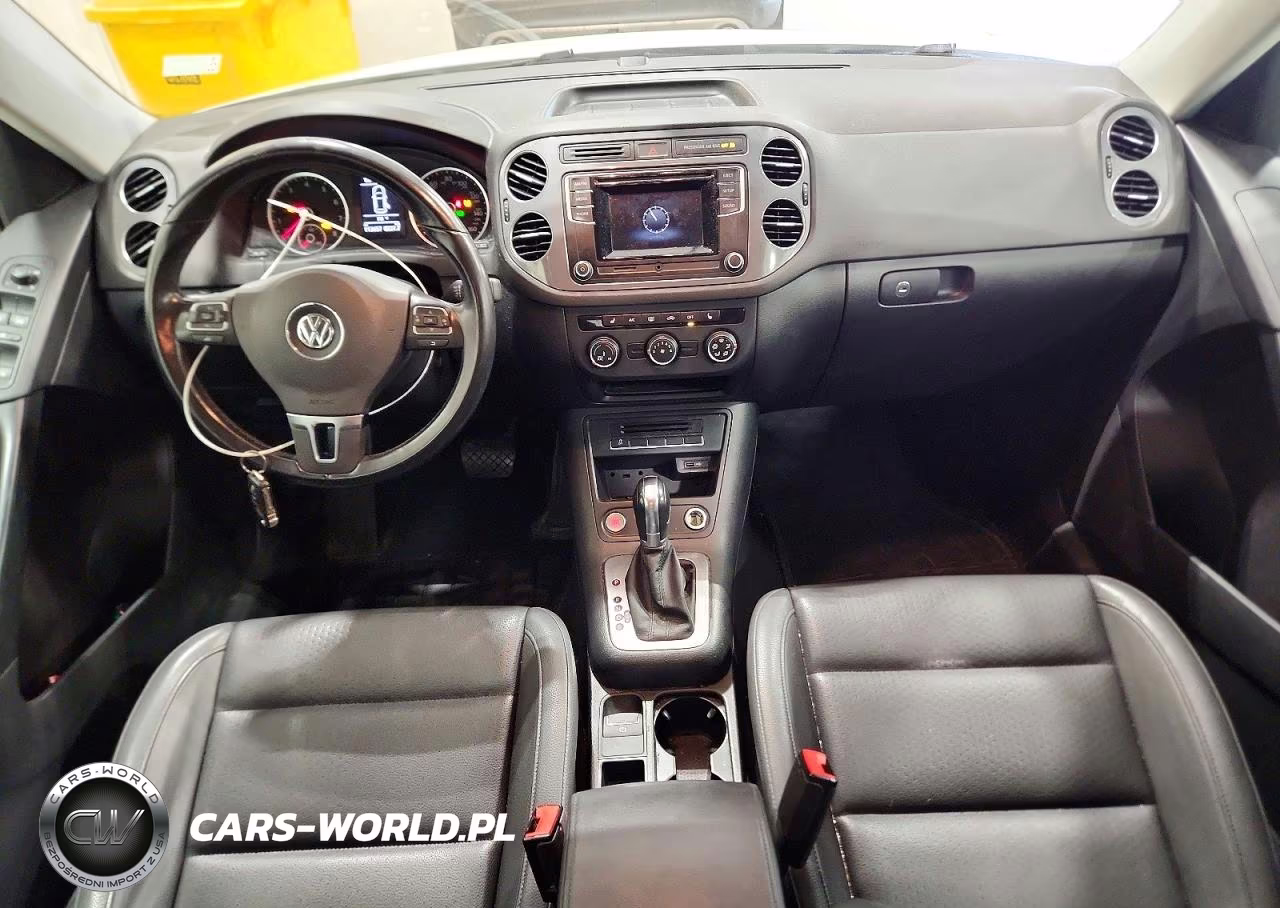 2016 Volkswagen Tiguan S VIN:WVGAV7AX1GW512993 - 8