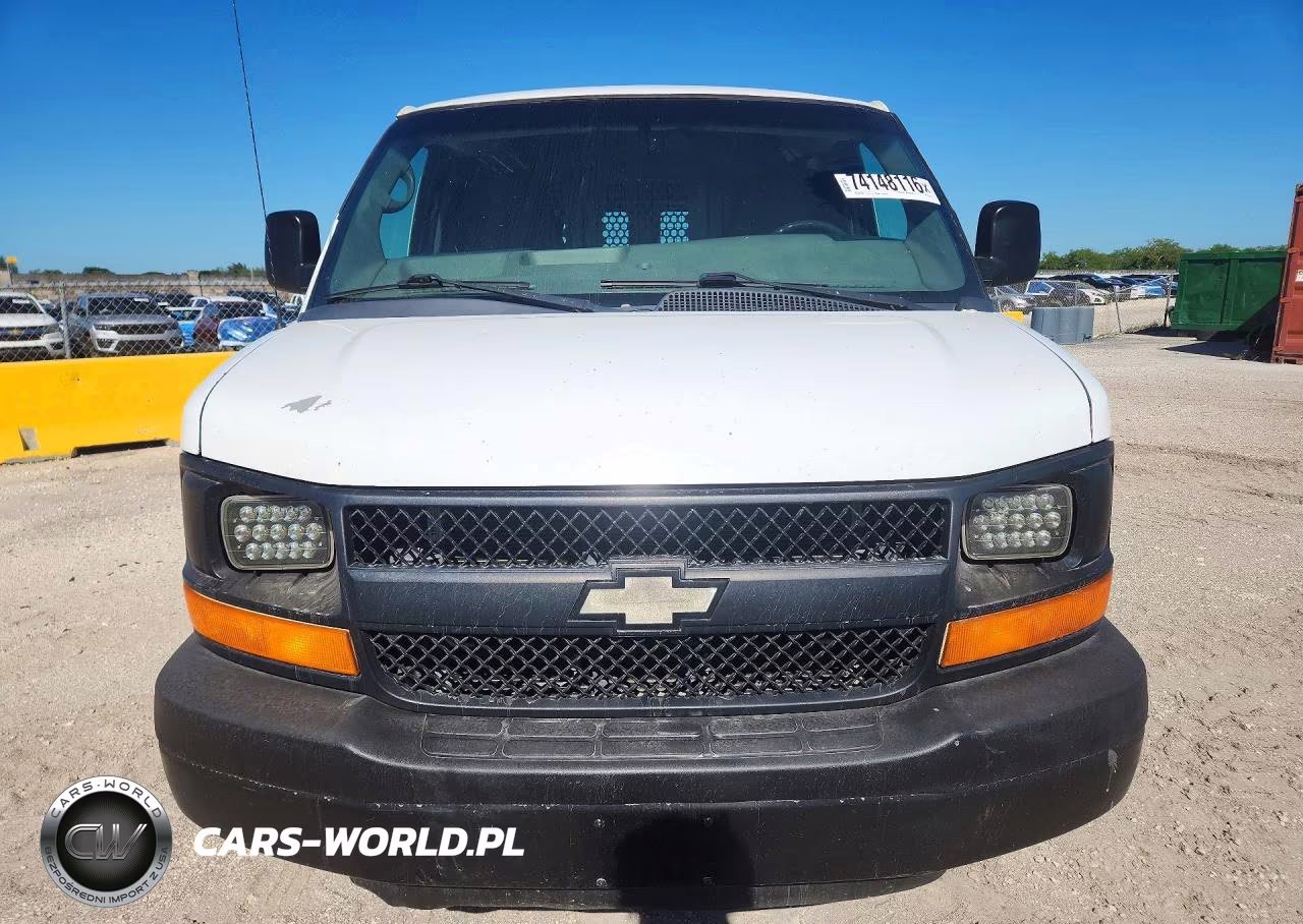 2015 Chevrolet Express G2500 VIN:1GCWGFCF1F1232456 - 5