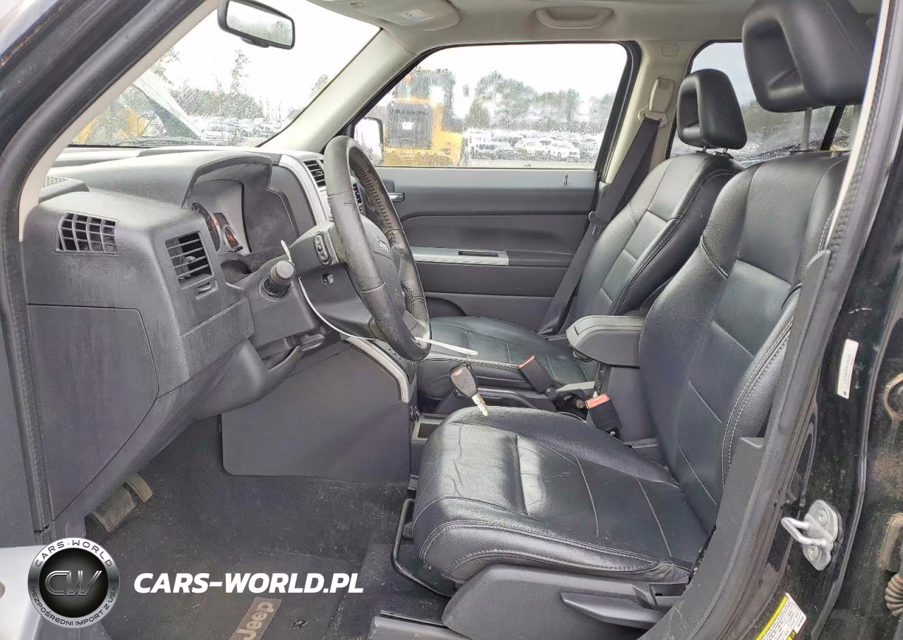 2008 Jeep Patriot Limited VIN:1J8FT48W38D796693 - 7