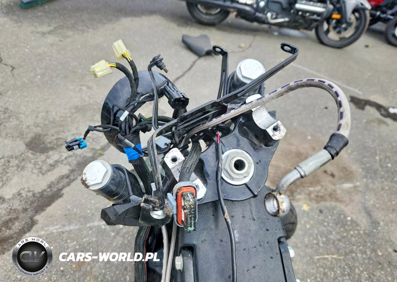 2023 Indian Motorcycle Co. Scout Bobber Abs VIN:56KMTA008P3190566 - 7
