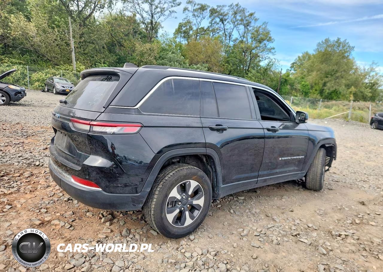 2023 Jeep Grand Cherokee Limited 4Xe VIN:1C4RJYB64PC648874 - 3