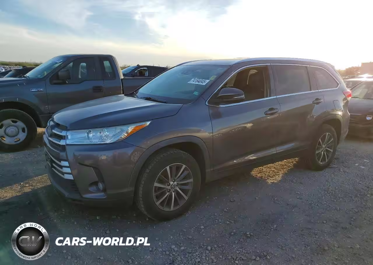 2019 Toyota Highlander Se