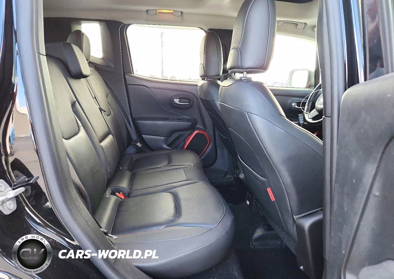 2018 Jeep Renegade Trailhawk VIN:ZACCJBCBXJPH58345 - 11