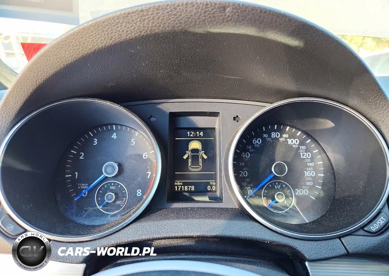2012 Volkswagen Golf R VIN:WVWPF7AJ7CW275542 - 9