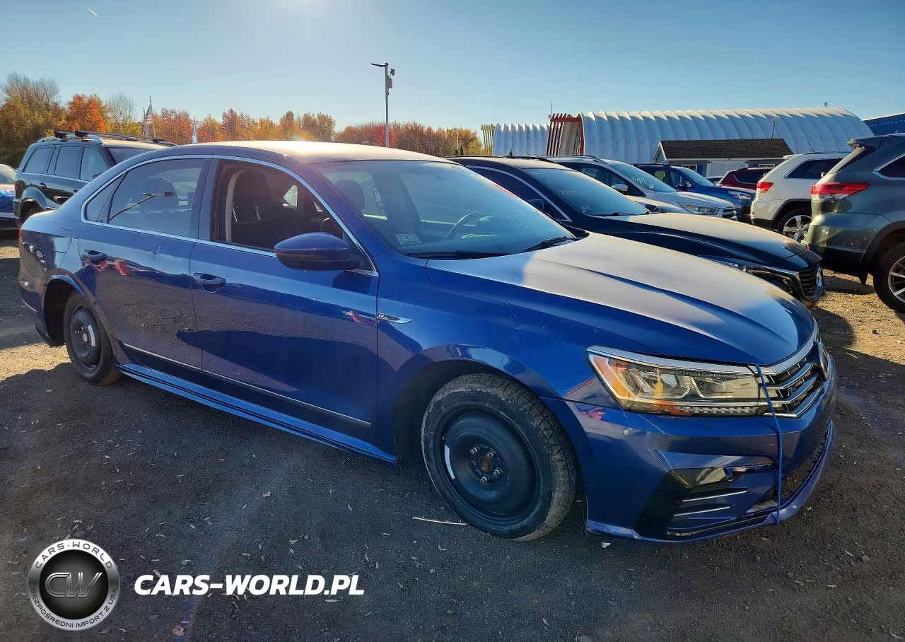 2017 Volkswagen Passat R-Line VIN:1VWDT7A32HC020199 - 4