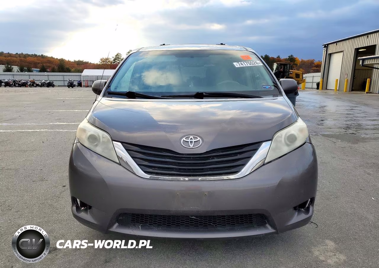 2012 Toyota Sienna Le VIN:5TDKK3DC8CS254033 - 5