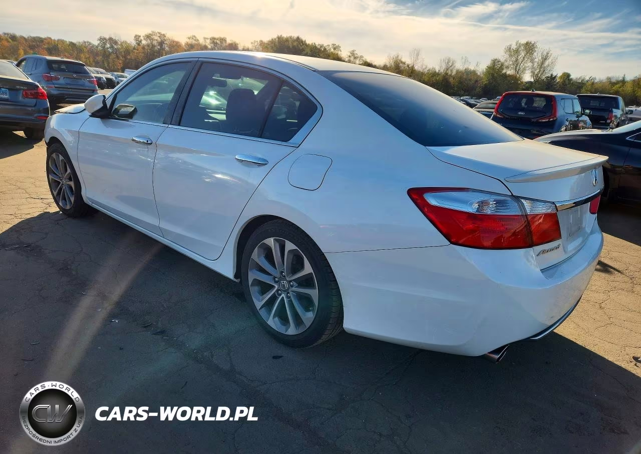 2015 Honda Accord Sport VIN:1HGCR2F5XFA135797 - 2