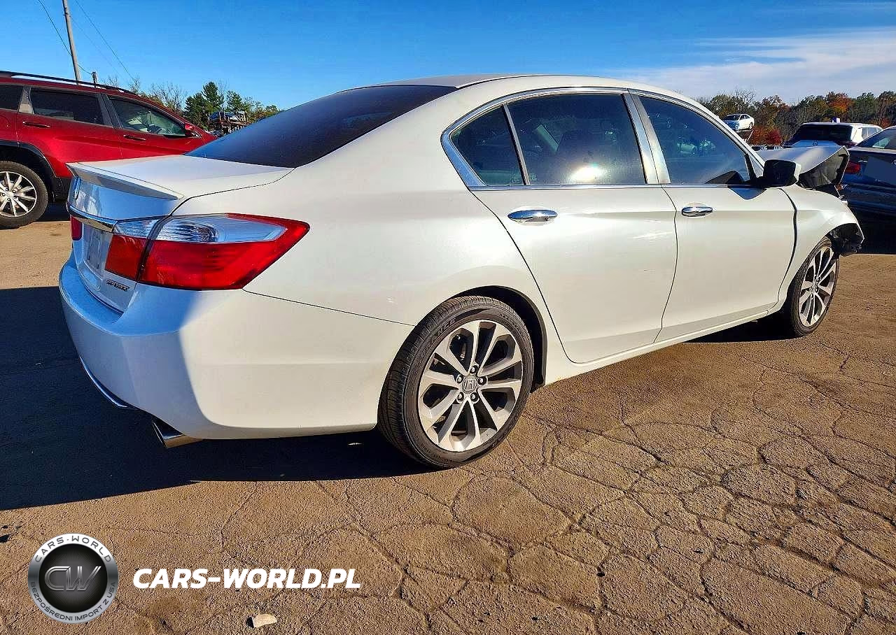 2015 Honda Accord Sport VIN:1HGCR2F5XFA135797 - 3