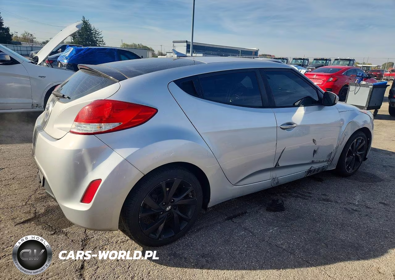 2017 Hyundai Veloster Base VIN:KMHTC6AD5HU312100 - 3