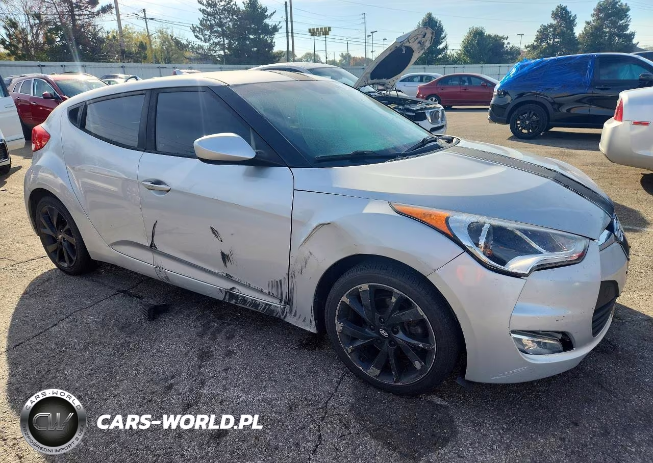 2017 Hyundai Veloster Base VIN:KMHTC6AD5HU312100 - 4