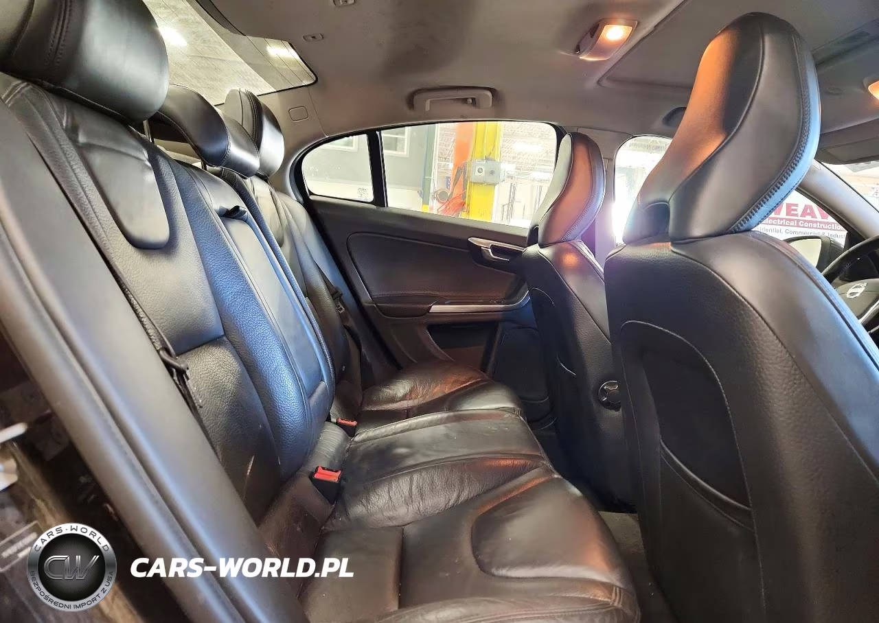 2014 Volvo S60 T5 VIN:YV1612FS1E1299263 - 10