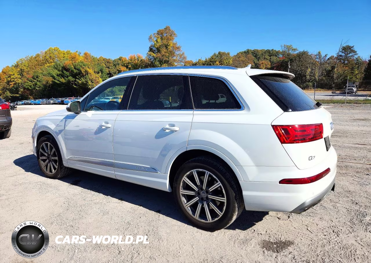 2017 Audi Q7 Prestige VIN:WA1VAAF75HD053157 - 2