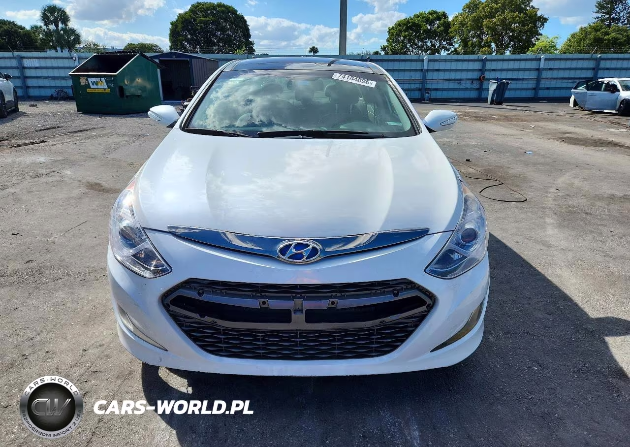 2015 Hyundai Sonata Hybrid Limited VIN:KMHEC4A46FA135424 - 5