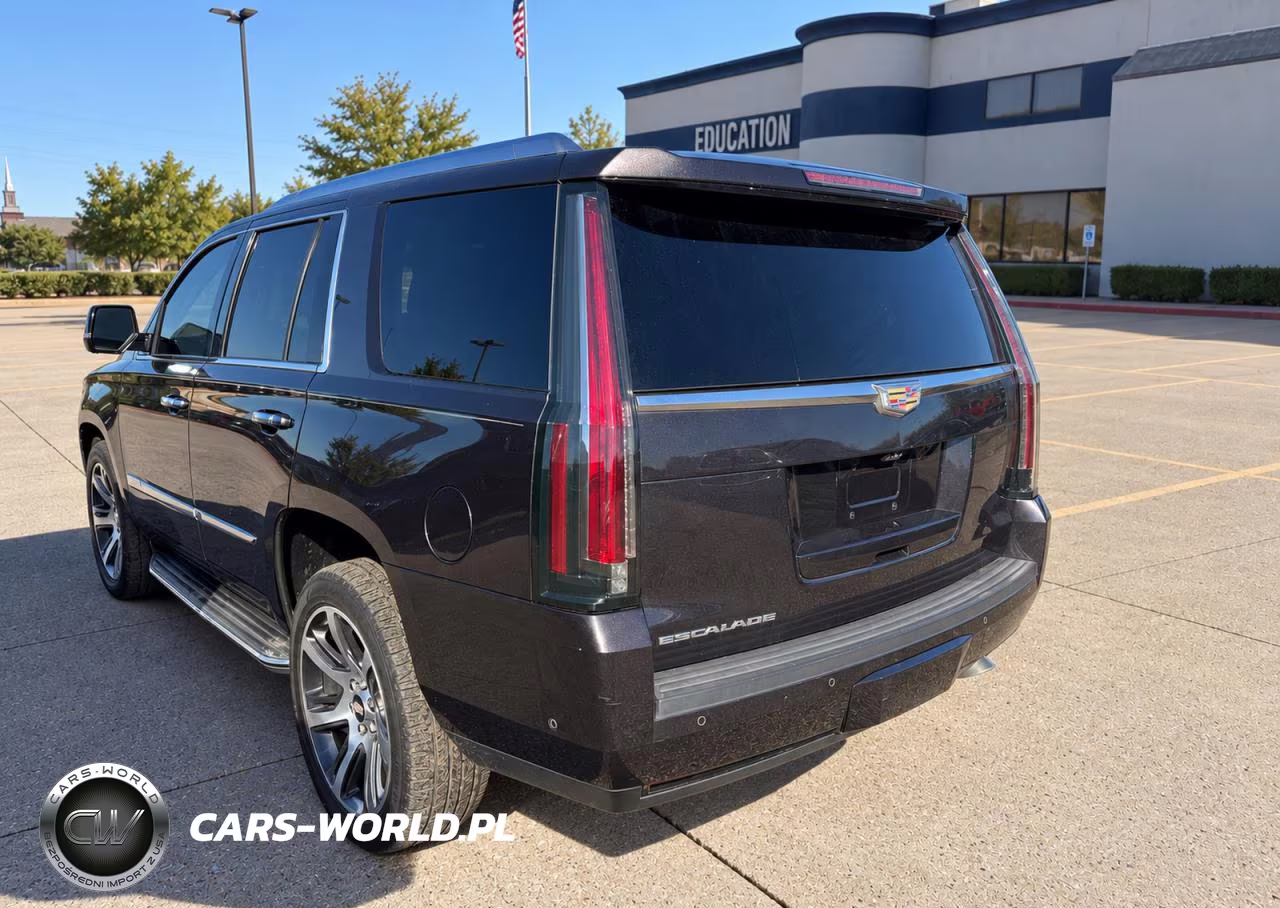 2017 Cadillac Escalade Luxury VIN:1GYS3BKJ9HR128868 - 3