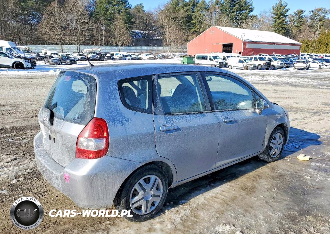2008 Honda Fit VIN:JHMGD38408S018539 - 3