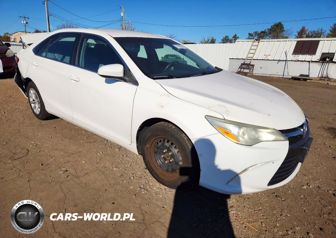2015 Toyota Camry Le VIN:4T4BF1FK6FR479551 - 4