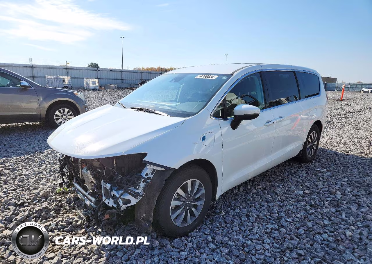 2023 Chrysler Pacifica Hybrid Touring L VIN:2C4RC1L71PR614228 - 1