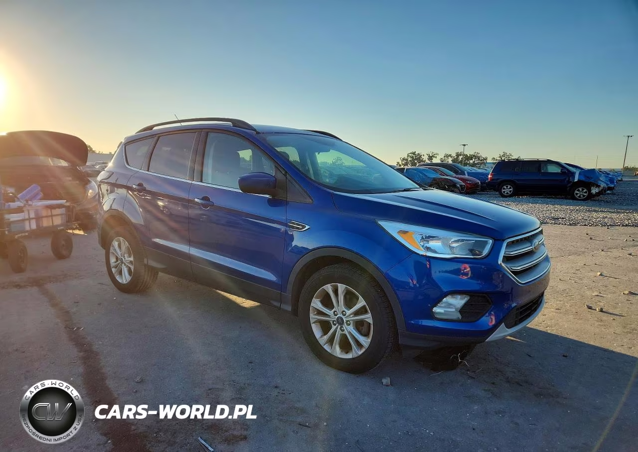 2018 Ford Escape Se VIN:1FMCU0GD0JUB09526 - 4