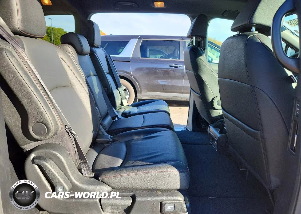 2026 Honda Odyssey Sport-L VIN:5FNRL6H74TB043233 - 11