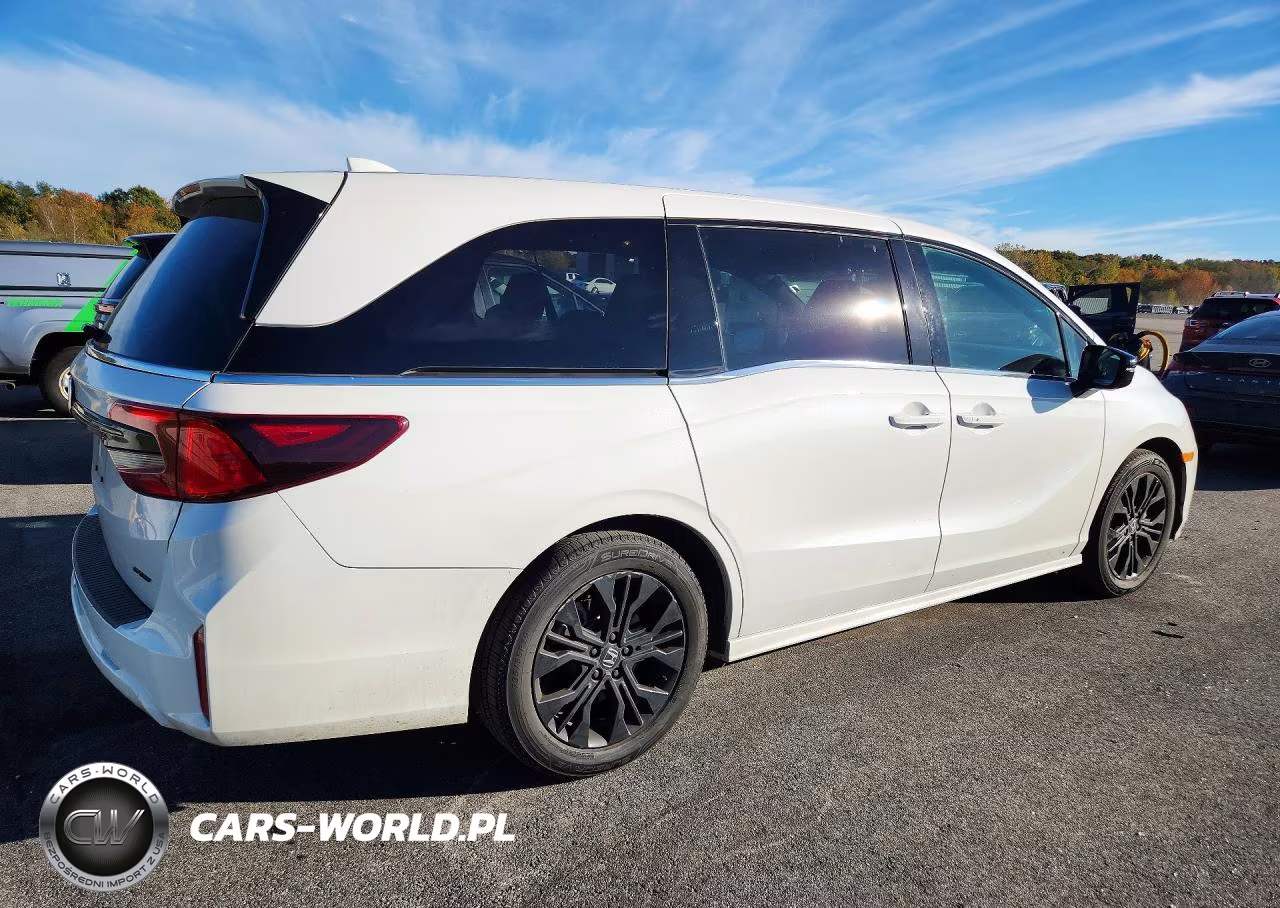 2026 Honda Odyssey Sport-L VIN:5FNRL6H74TB043233 - 3