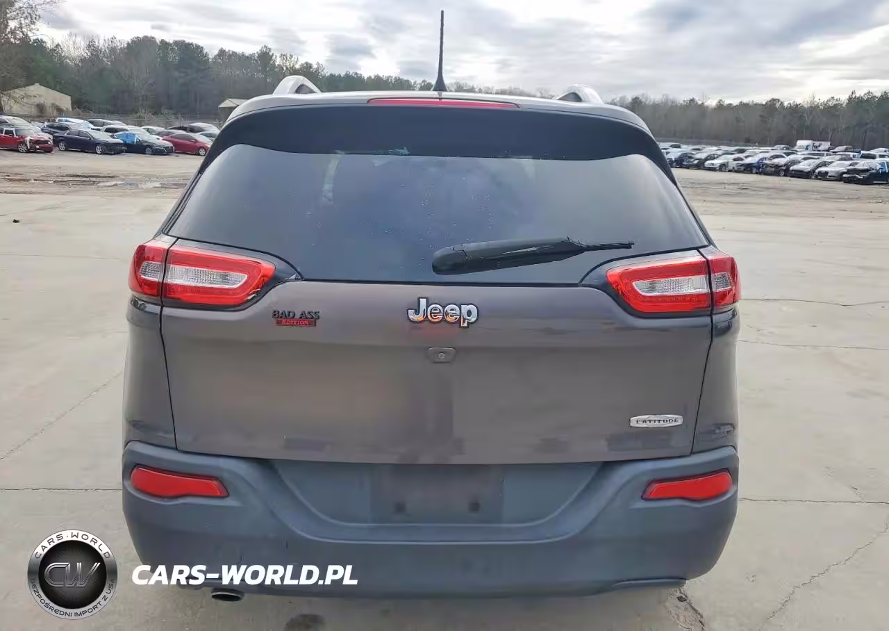 2018 Jeep Cherokee VIN:1C4PJLLB3JD552029 - 6