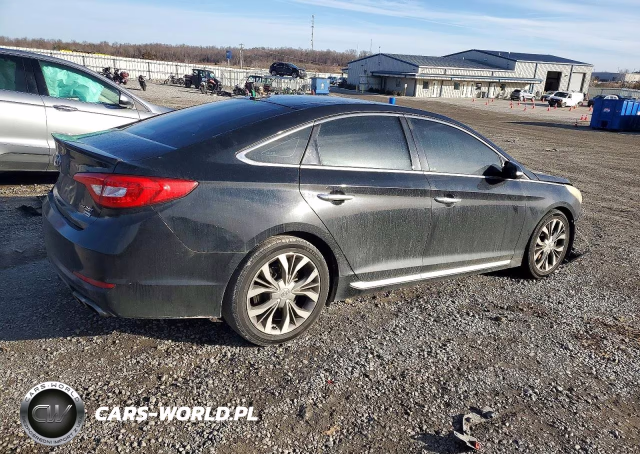 2015 Hyundai Sonata Sport VIN:5NPE34AB8FH205808 - 3