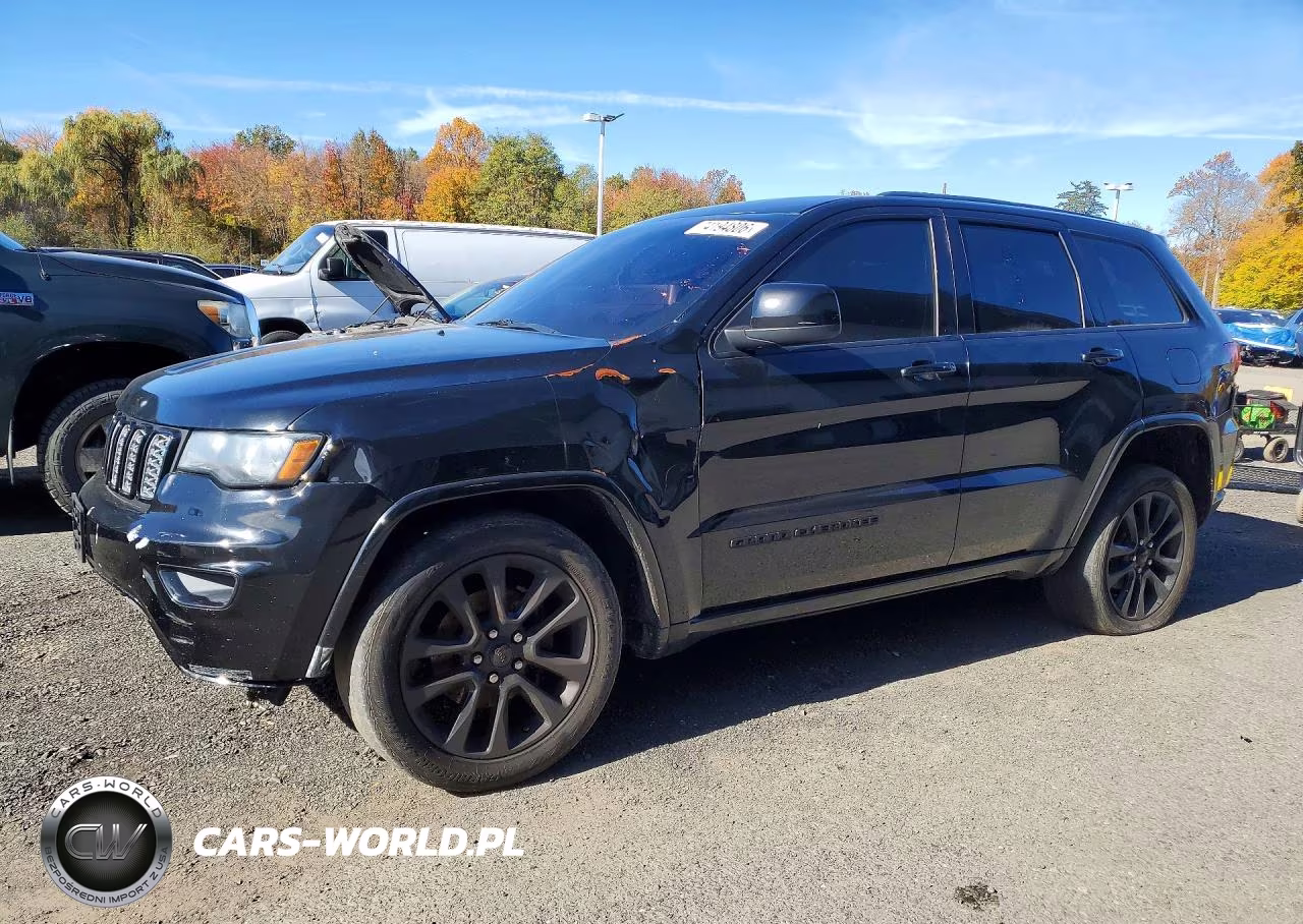 2018 Jeep Grand Cherokee Laredo VIN:1C4RJFAG2JC118635 - 1