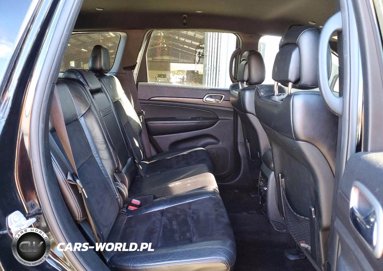 2018 Jeep Grand Cherokee Laredo VIN:1C4RJFAG2JC118635 - 11
