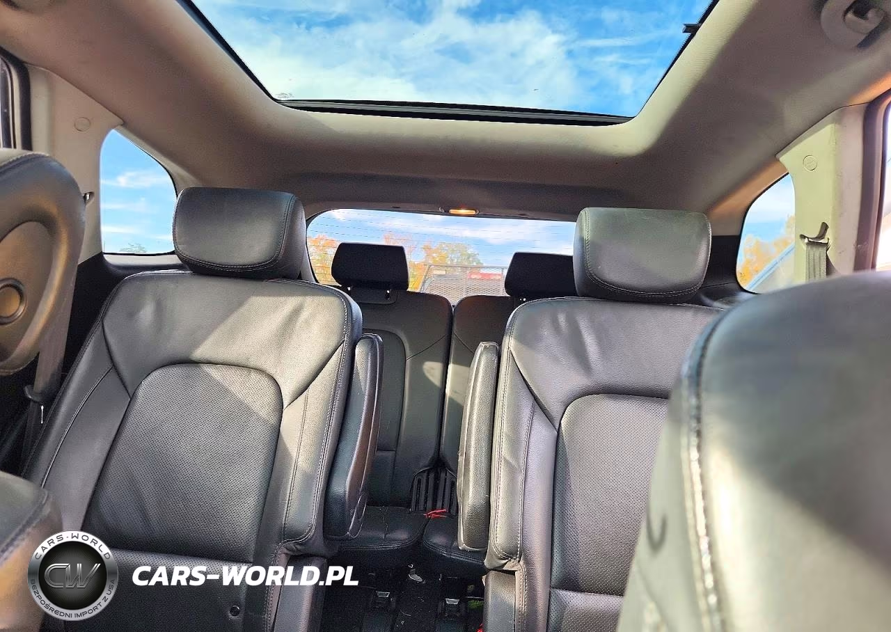 2018 Hyundai Santa Fe Limited Ultimate VIN:KM8SRDHF5JU286061 - 10