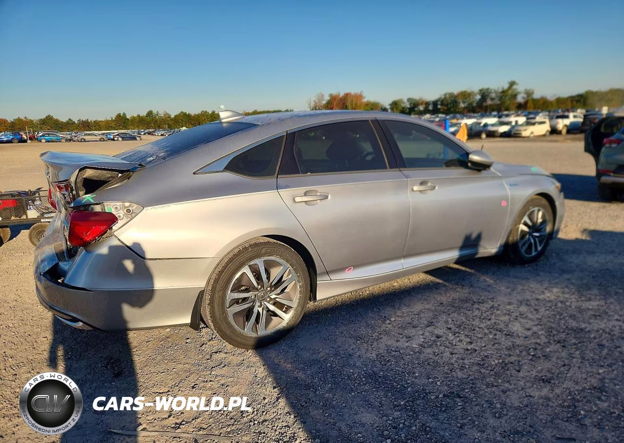 2018 Honda Accord Hybrid VIN:1HGCV3F11JA015989 - 3